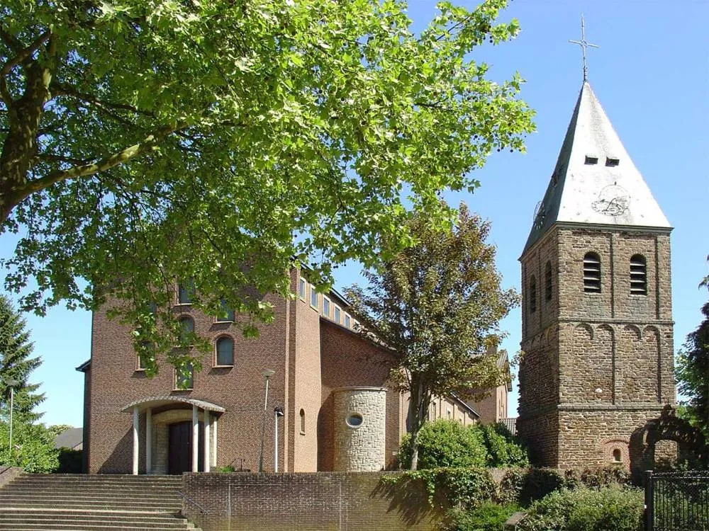 Afferden: Cosmas en Damianuskerk van Afferden